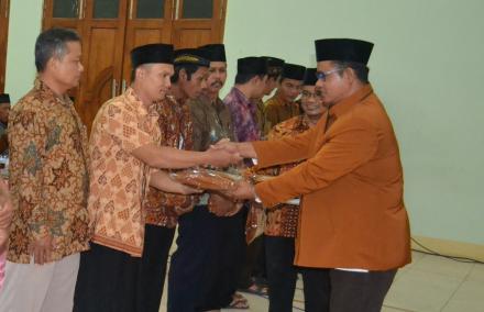 PEMBAGIAN JASKET FKRT DESA BANGUNJIWO
